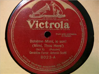 small_victrola 8023 a.webp